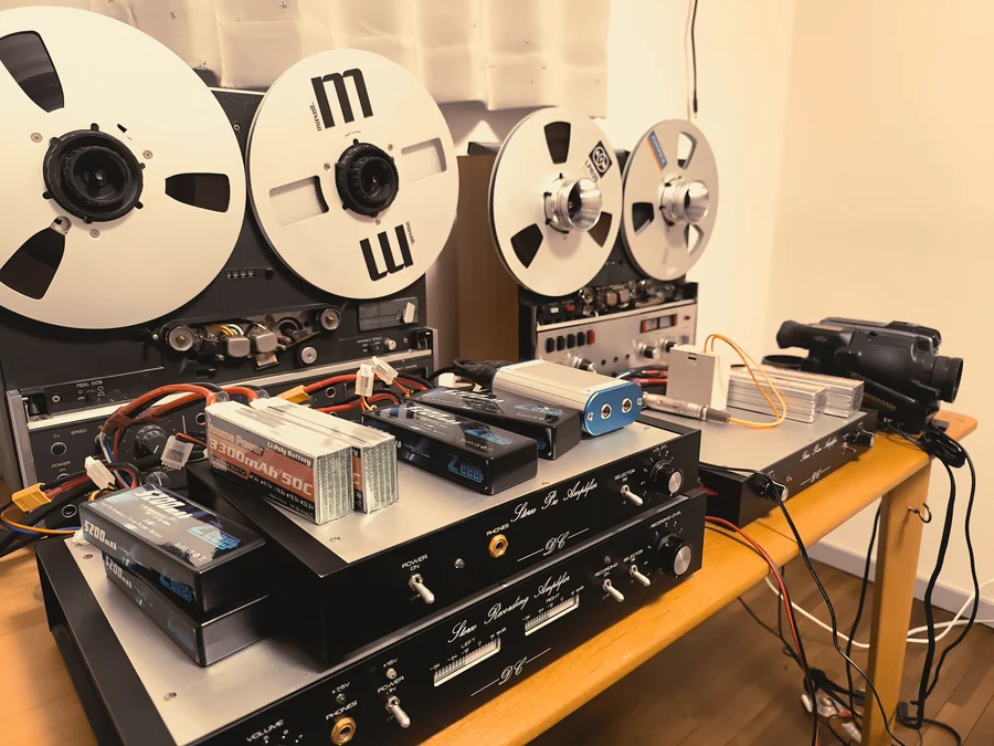 音楽家としての活動の一場面。